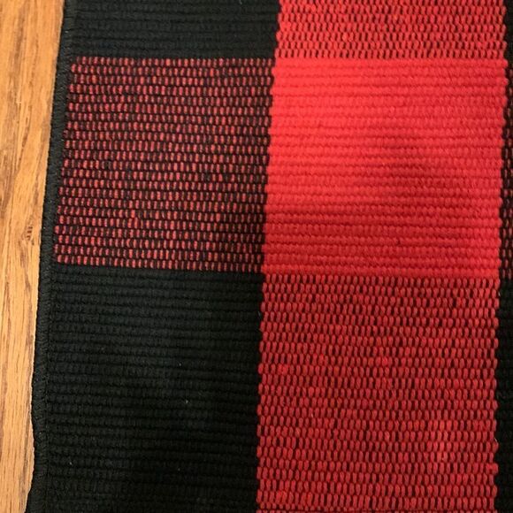 Appx 3’ X 5’ Buffalo plaid (farmhouse style) red and black rug excellent quality - Picture 2 of 9